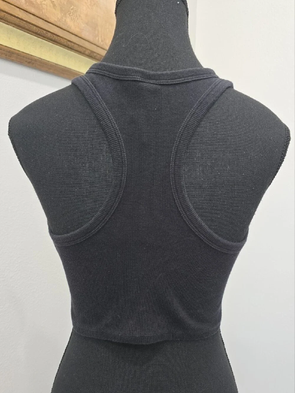 ALO Yoga Aspire Black Ribbed Crop Tank Black, S